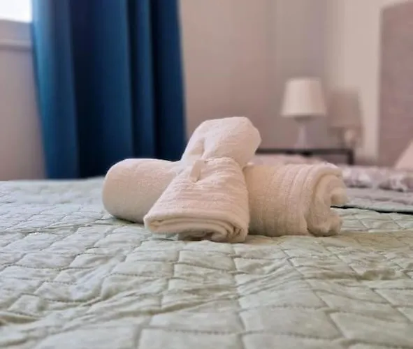 Superior Serenity Near Coral Bay アパート *